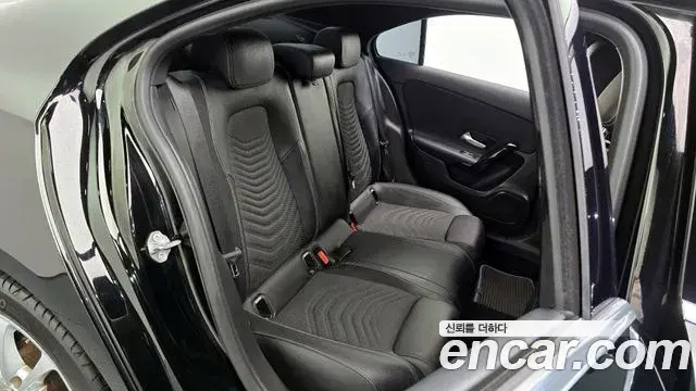 Mercedes-Benz A-Class 2020 — ფოტო 24/30