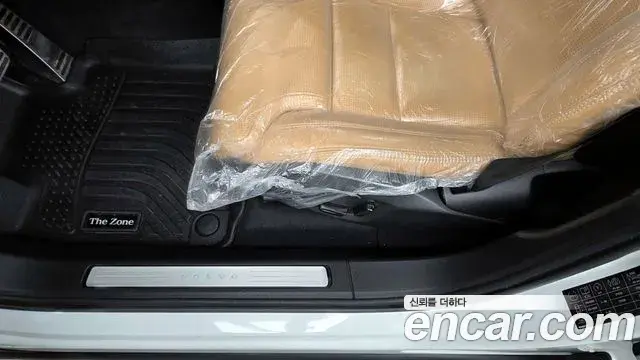 Volvo XC60 2022 — Photo 7/34