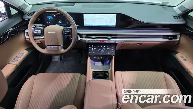Hyundai Grandeur Hybrid 2023 — Photo 8/37