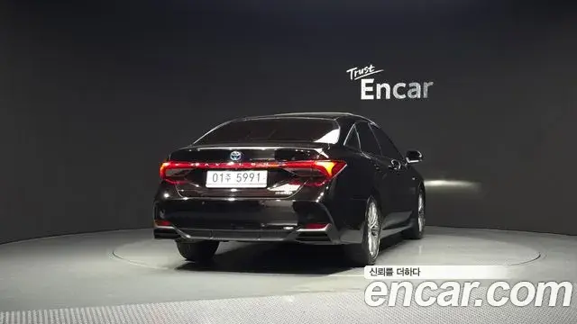 Toyota Avalon 2018 — Photo 4/20
