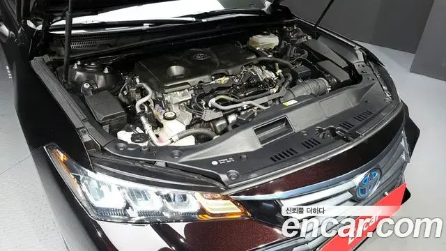 Toyota Avalon 2018 — Photo 6/20