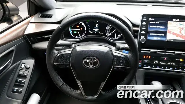 Toyota Avalon 2018 — Photo 13/20