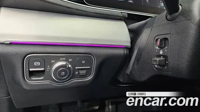 Mercedes-Benz GLE-Class 2020 — Photo 17/20