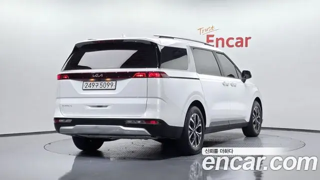 Kia Carnival 2022 — Фото 2/20