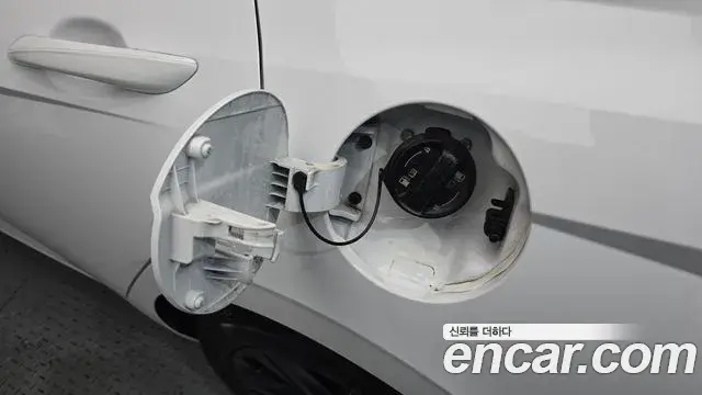 Hyundai The New Avante Hybrid 2022 — Şəkil 17/33