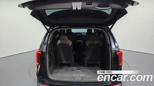Kia Carnival 2024 — Şəkil 2/20