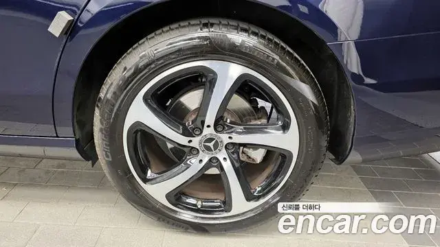 Mercedes-Benz E-Class 2020 — ფოტო 7/32