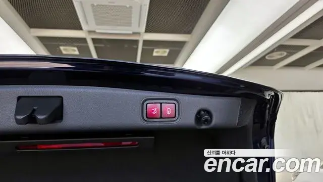 Mercedes-Benz E-Class 2020 — ფოტო 9/32