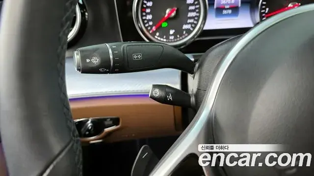 Mercedes-Benz E-Class 2020 — ფოტო 15/32