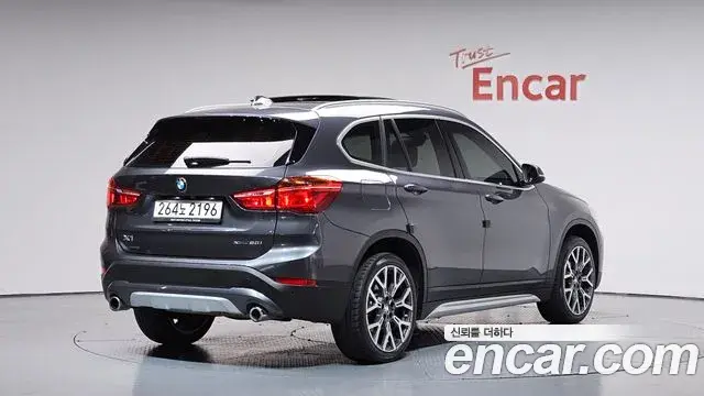 BMW X1 2022 — Фото 2/20
