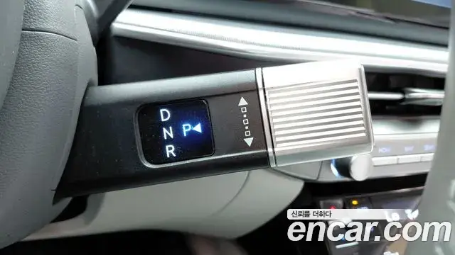 Hyundai Grandeur Hybrid 2023 — Şəkil 25/34