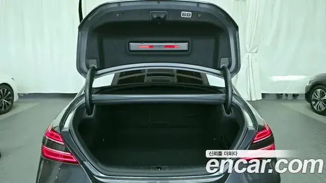 Genesis G70 2021 — ფოტო 8/20