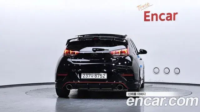 Hyundai Veloster 2021 — Фото 4/20
