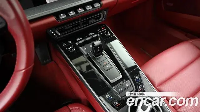 Porsche 911 2024 — ფოტო 16/20