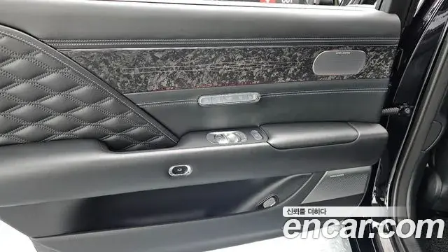 Genesis G90 2022 — ფოტო 10/40