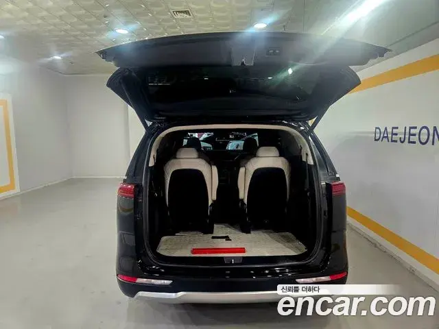 Kia Carnival 2021 — Фото 6/20