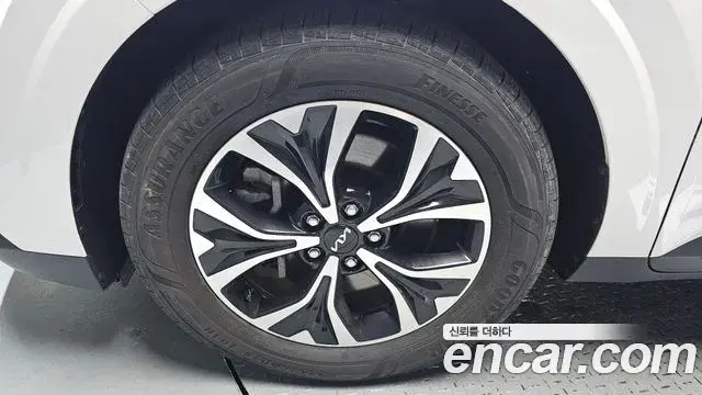 Kia Carnival 2021 — Фото 5/20