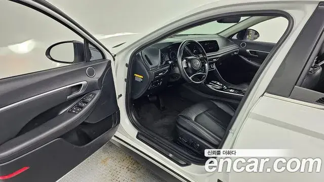 Hyundai Sonata Hybrid 2019 — Şəkil 14/29