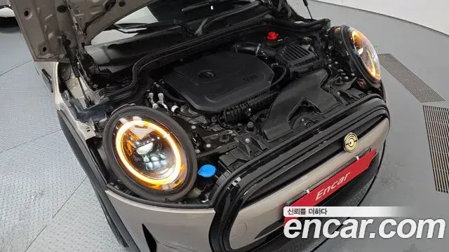 Mini Cooper 2021 — Photo 6/20