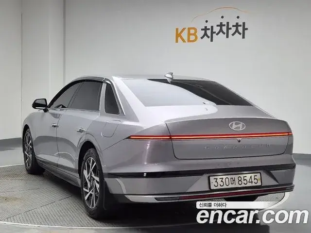 Hyundai Grandeur Hybrid 2023 — Şəkil 16/18