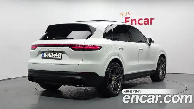 Porsche Cayenne 2022 — Фото 2/20