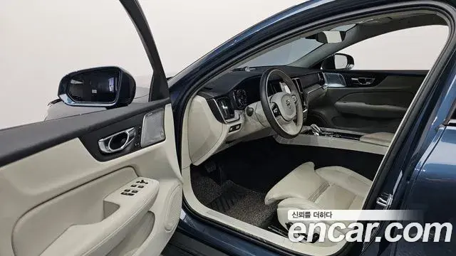 Volvo V60 Cross Country 2021 — Şəkil 20/20