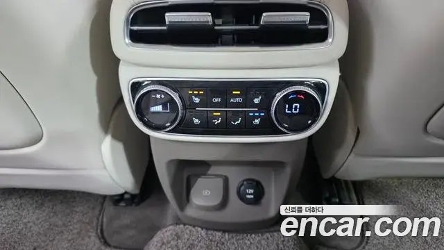 Genesis GV80 2022 — ფოტო 19/20