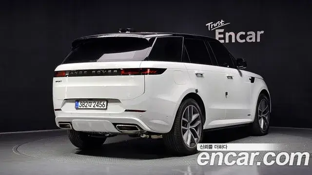 Land Rover Range Rover Sport 2025 — Photo 2/36