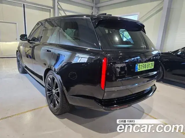 Land Rover Range Rover 2025 — Photo 16/20