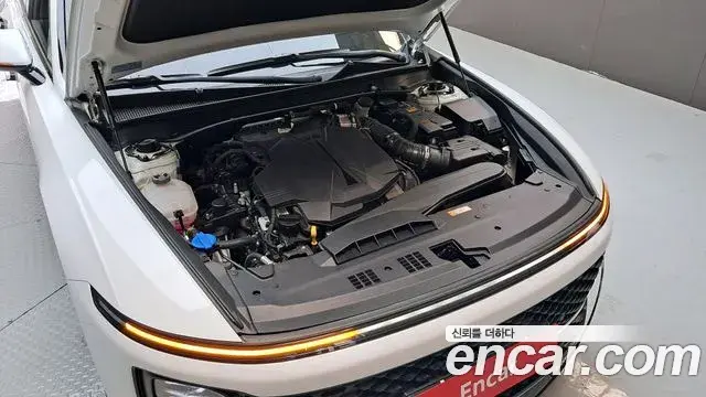 Hyundai Grandeur Hybrid 2023 — ფოტო 25/34