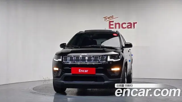 Jeep Compass 2018 — Photo 7/30