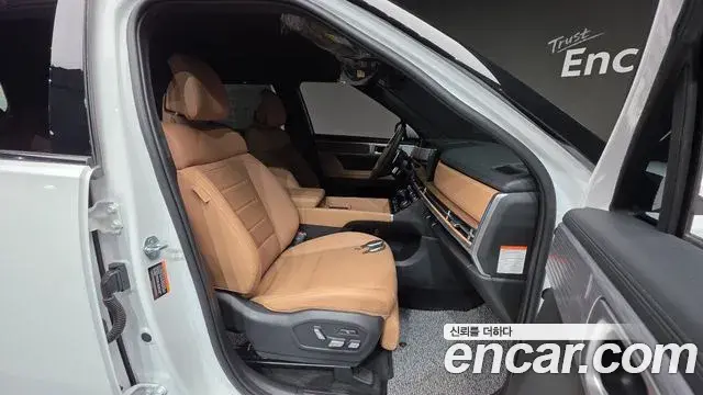 Hyundai Santa Fe 2023 — Photo 5/20