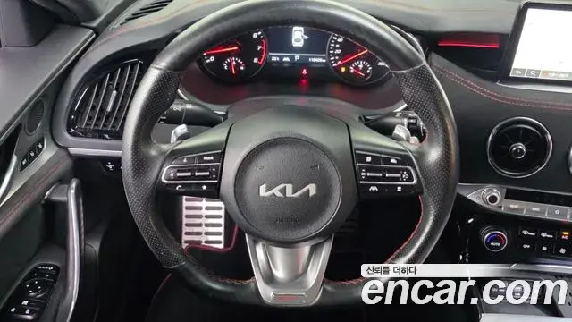 Kia Stinger 2021 — Фото 13/20