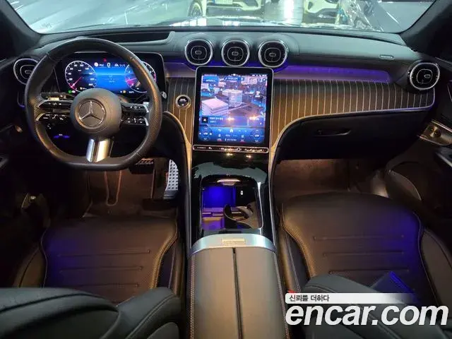 Mercedes-Benz GLC-Class 2024 — Photo 9/17