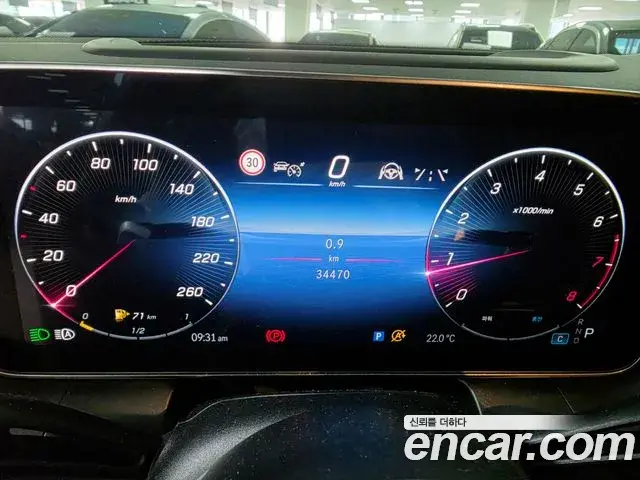 Mercedes-Benz GLC-Class 2024 — Photo 6/17