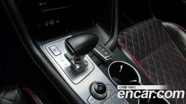 Genesis G70 2018 — ფოტო 16/20
