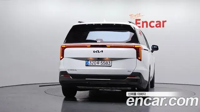 Kia Carnival 2025 — Photo 27/32