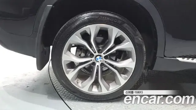 BMW X6 2018 — Photo 5/20