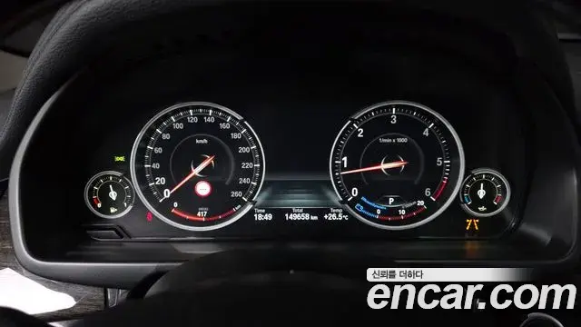 BMW X6 2018 — Photo 8/20
