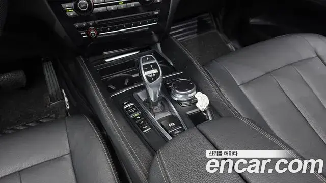 BMW X6 2018 — Photo 9/20