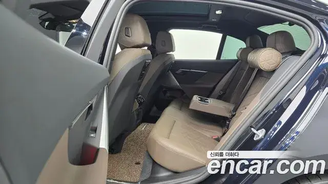 BMW 5 Series, 2025