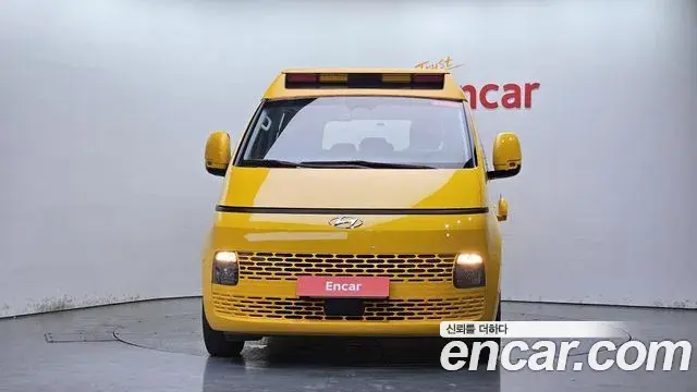 Hyundai Staria 2022 — Şəkil 27/30