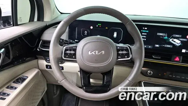 Kia Carnival 2024 — ფოტო 18/20