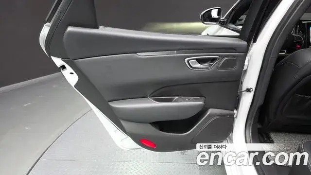 Renault Samsung SM6 2023 — ფოტო 8/30