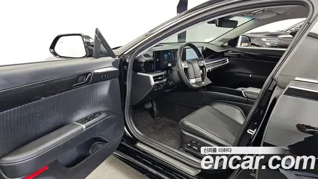 Hyundai Grandeur Hybrid 2023 — ფოტო 11/35
