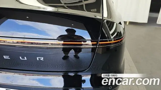 Hyundai Grandeur Hybrid 2023 — ფოტო 24/35
