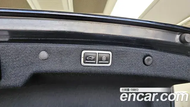 Hyundai Grandeur Hybrid 2023 — ფოტო 21/35