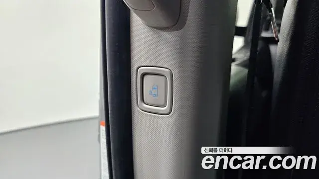 Hyundai Staria 2022 — Photo 12/20