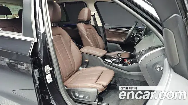 BMW X3 2022 — ფოტო 18/31