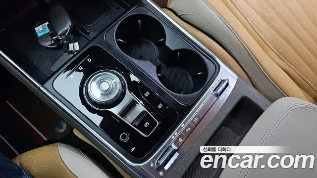Kia Carnival 2024 — Şəkil 17/20
